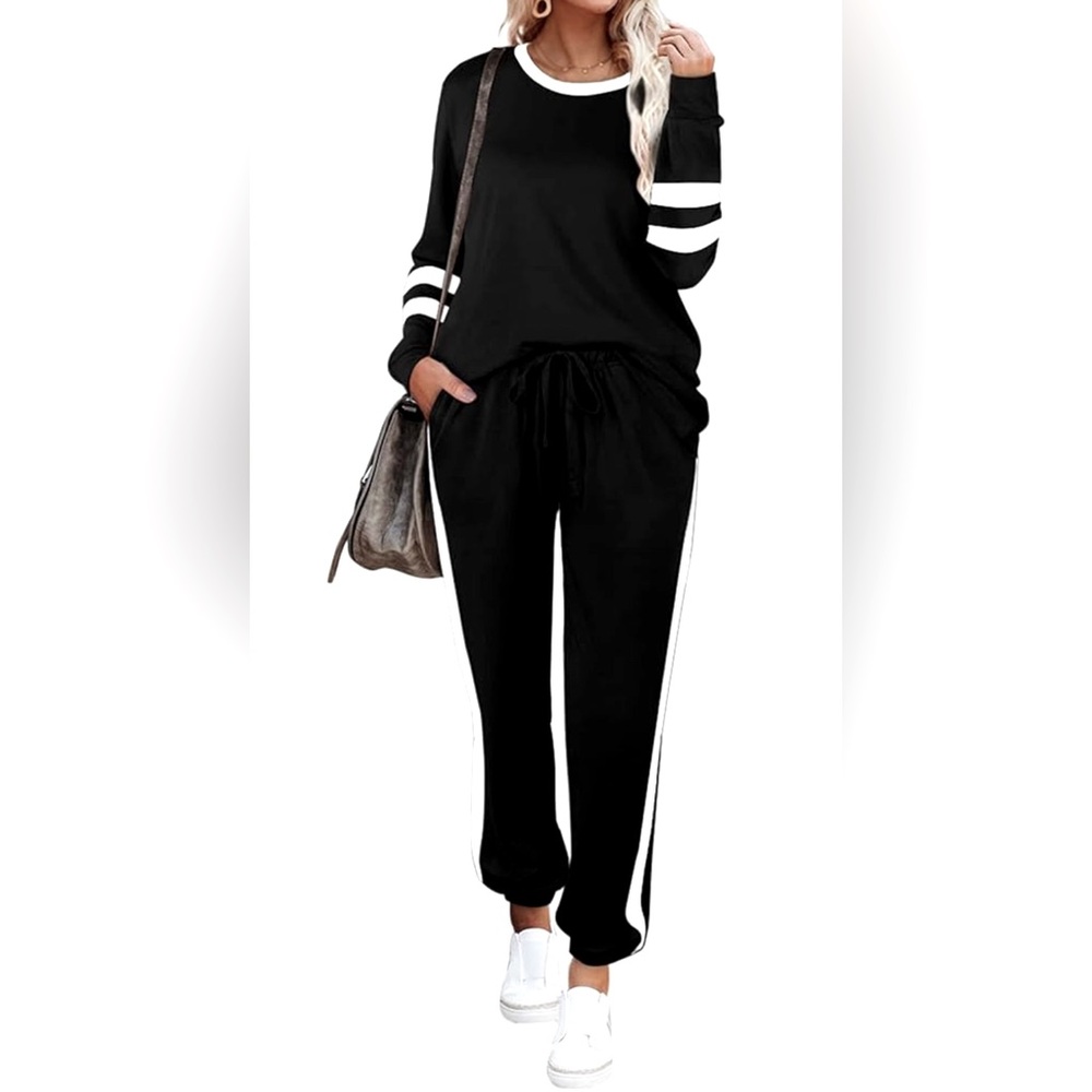 Aloodor Women’s 2-piece Sweatsuit New in Package